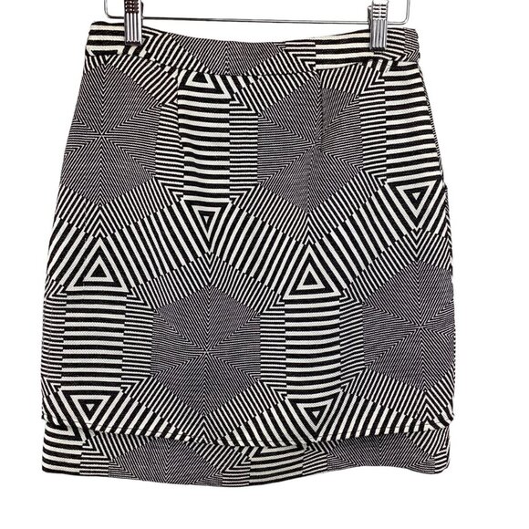 HD In Paris Anthropologie Black & White Geometric Patterned Skirt Size XS XSmall - Picture 7 of 9